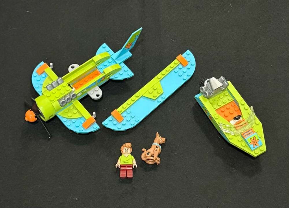 LEGO 75901 Scooby-Doo Mystery Plane Adventures